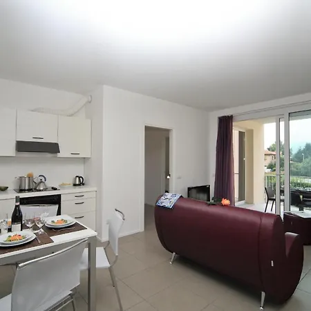 Appartamento Sleeps 6 Pool Air Con